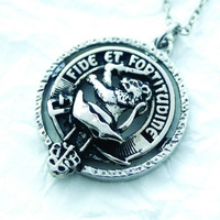 Clan pendant