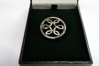 kit heath brooch